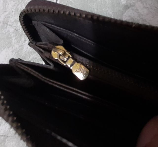 Louis Vuitton รุ่น Zippy Wallet ลาย Damier Ebene รูปที่ 3