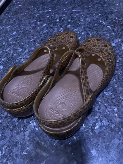 crocs รูปที่ 2