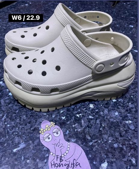 crocs mega