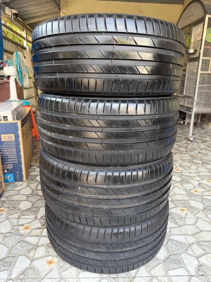 ยางKUMHO 255 40 R19ดอกเต็มเหมือนใหม่ รูปที่ 2