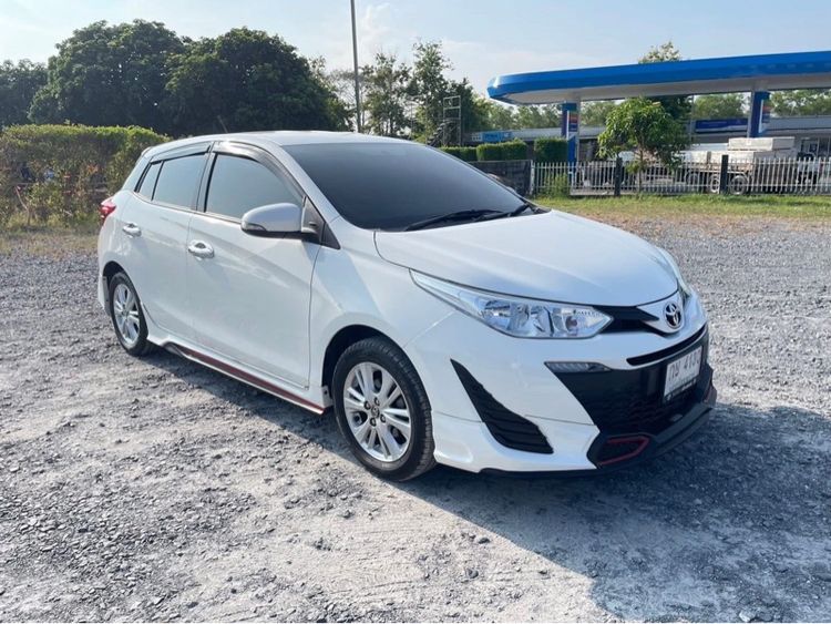 Toyota Yaris 2019 1.2 E Sedan เบนซิน ไม่ติดแก๊ส เกียร์อัตโนมัติ ขาว รูปที่ 3