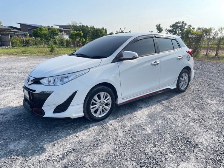 Toyota Yaris 2019 1.2 E Sedan เบนซิน ไม่ติดแก๊ส เกียร์อัตโนมัติ ขาว รูปที่ 2
