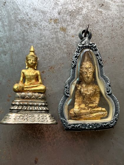 พระหล่อ