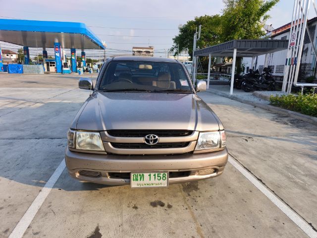 Toyota Hilux Tiger D4D 2004 รุ่นย่อยอื่นๆ Pickup ดีเซล ไม่ติดแก๊ส เกียร์ธรรมดา น้ำตาล รูปที่ 3