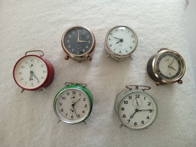 นาฬิกาตั้งโต๊ะวินเทจ