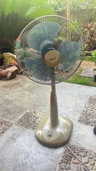 พัดลมดิจิตอลฮาตาริ16นิ้ว