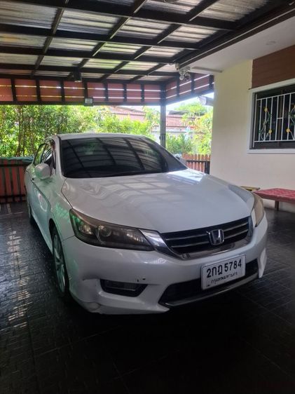 Honda Accord 2013 2.0 EL NAVI Sedan เบนซิน ไม่ติดแก๊ส เกียร์อัตโนมัติ ขาว รูปที่ 2