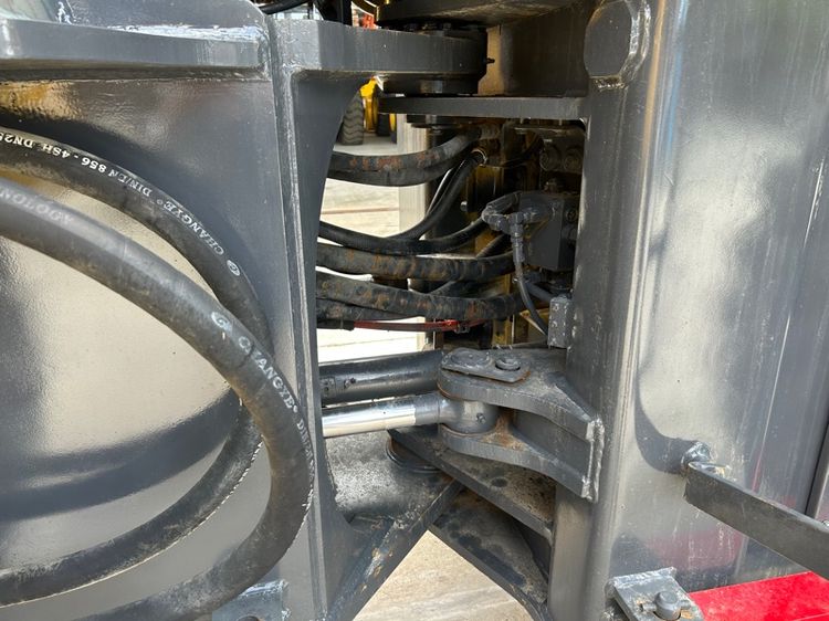 รถตักล้อยาง KOMATSU  รุ่น WA380-3 บุ้งกี๋ 3 คิว ยกสูง 3.9 ม. รถเก่านอกนำเข้า รูปที่ 11