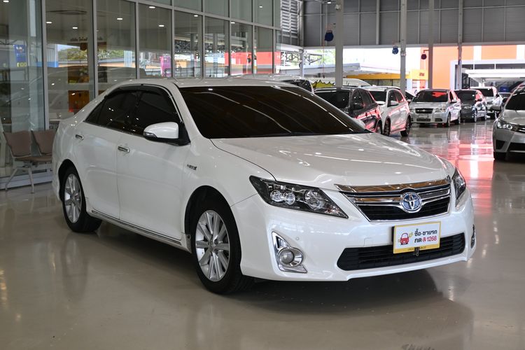 Toyota Camry 2013 2.5 Hybrid Sedan ไฮบริด ไม่ติดแก๊ส เกียร์อัตโนมัติ ขาว รูปที่ 3