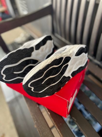 New Balance 860V14 หน้ากว้าง 4E สีขาว จาก USA ในไทยไม่มี size นี้ สภาพดี กล่องครบ ไซส์ 27cm  รูปที่ 8