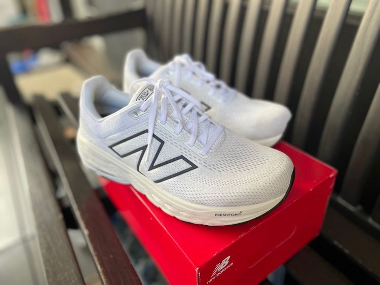 New Balance 860V14 หน้ากว้าง 4E สีขาว จาก USA ในไทยไม่มี size นี้ สภาพดี กล่องครบ ไซส์ 27cm  รูปที่ 13