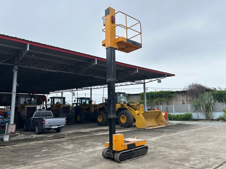 รถกระเช้าไฟฟ้าเสาเดี่ยว แทร็กยาง S-MAC รุ่น NPC40 ความสูง 3.8 เมตร รถเก่านอก