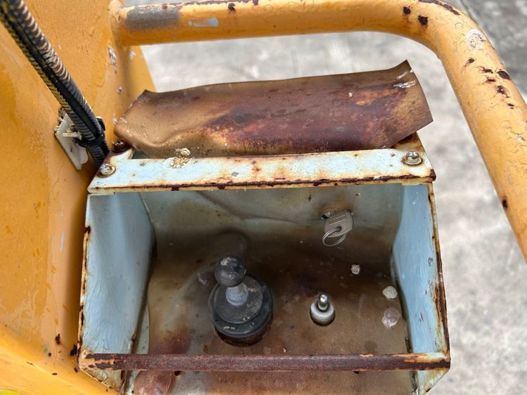 รถกระเช้าไฟฟ้าเสาเดี่ยว แทร็กยาง S-MAC รุ่น NPC40 ความสูง 3.8 เมตร รถเก่านอก รูปที่ 8