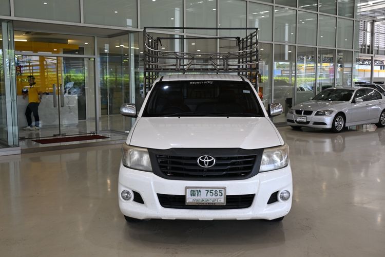 รถ Toyota Hilux Vigo 2.7 J STD สี ขาว