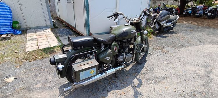 Royal Enfield Classic 500 สีเขียว อายุการใช้งาน 9 ปี รูปที่ 4