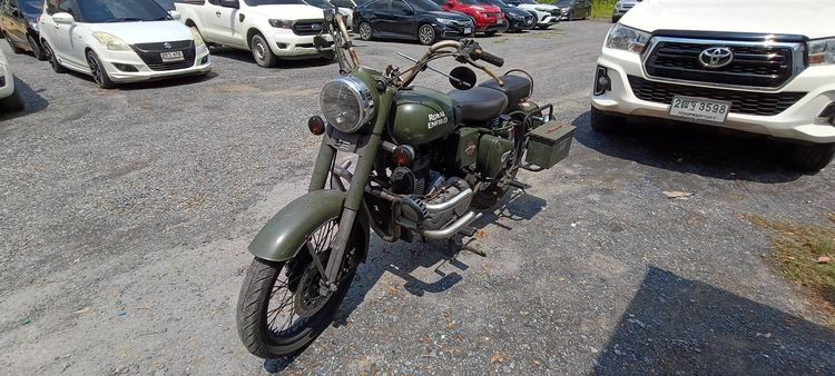 2017 Royal Enfield Classic 500 สีเขียว อายุการใช้งาน 9 ปี