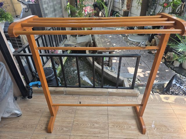 ขายราวแขวนผ้าไม้สัก