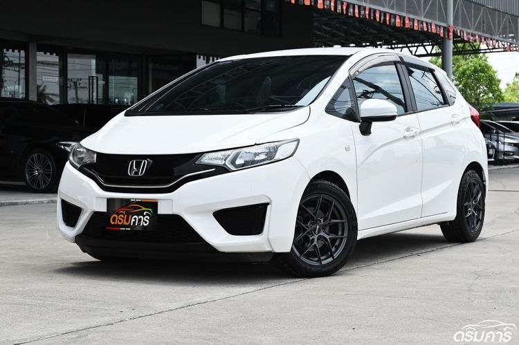 รถ Honda Jazz 1.5 V Plus i-VTEC สี ขาว