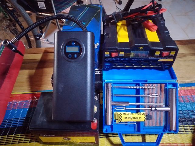 ชุดชาร์จแบตปั้มลมยกชุด