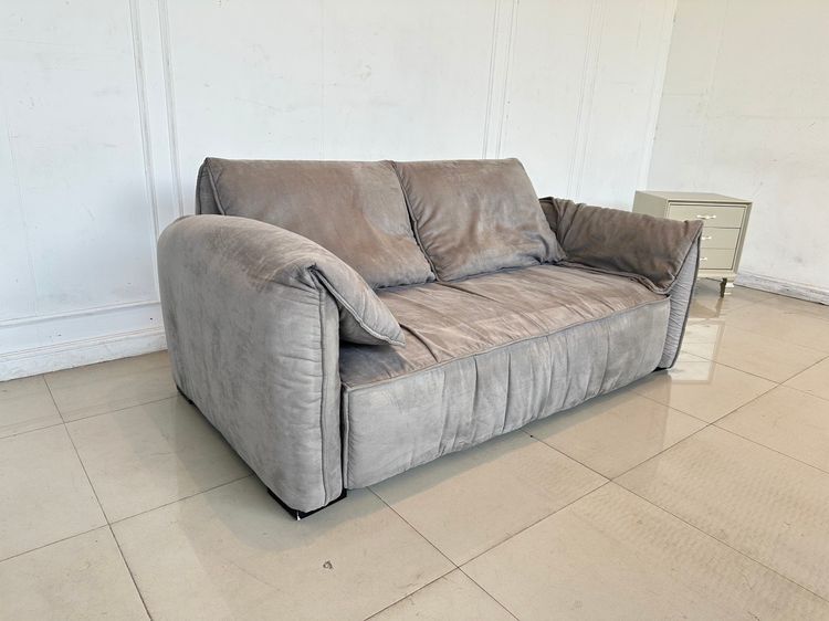 โซฟา 2 ที่นั่ง เบาะผ้ากำมะหยี่สีเทา โครงขาไม้จริง  รูปที่ 3