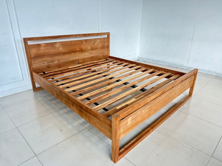 เตียงไม้จริง 6 ฟุต แบรนด์ Crate  Barrel รุ่น Linea II  รูปที่ 2