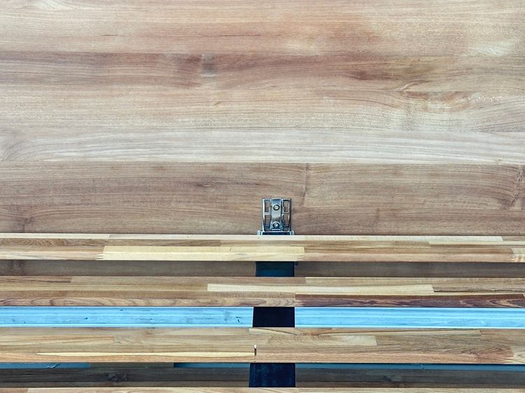 เตียงไม้จริง 6 ฟุต แบรนด์ Crate  Barrel รุ่น Linea II  รูปที่ 10