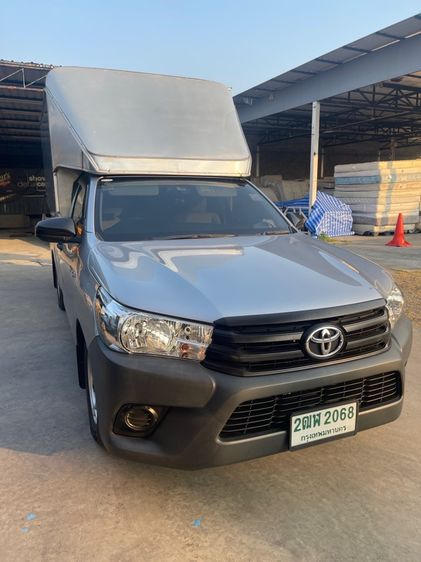 รถ Toyota Hilux Revo 2.4 J สี เทา