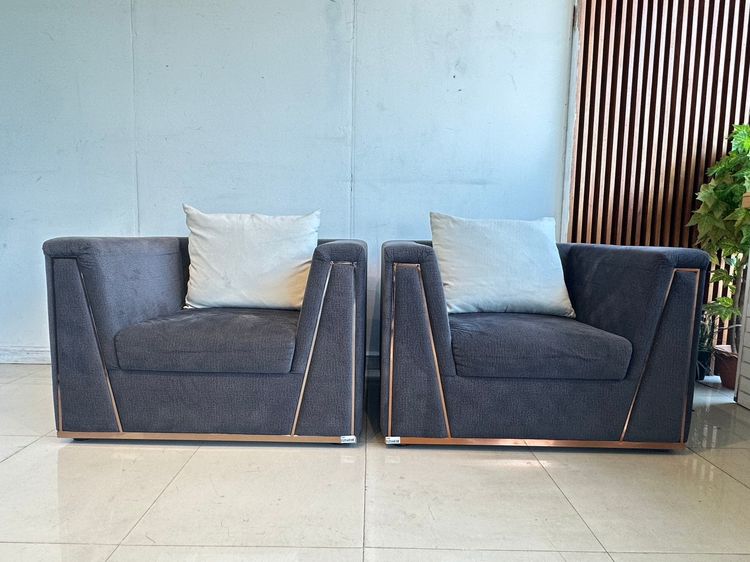 ชุดโซฟารับแขก เบาะผ้าสีเทา ขอบสแตนเลสสีโรสโกลด์ รูปที่ 15