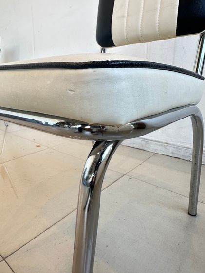 เก้าอี้ เบาะหนัง PU สีขาว พิงหลังสีดำ-ขาว โครงขาเหล็ก รูปที่ 8