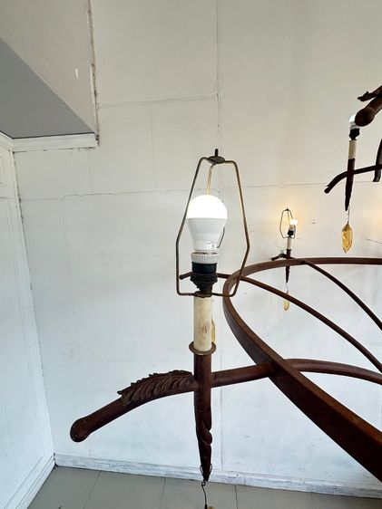 โครงเหล็ก เม็ดอะคลิริคใส ใบไม้ประดับเป็นไฟเบอร์หล่อ รูปที่ 6