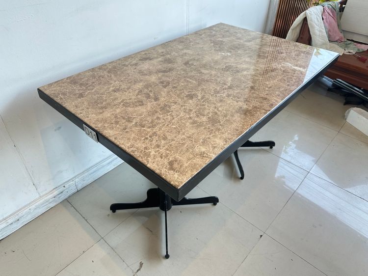 โต๊ะทานอาหาร ท็อปหินเทียมสีน้ำตาล รูปที่ 4