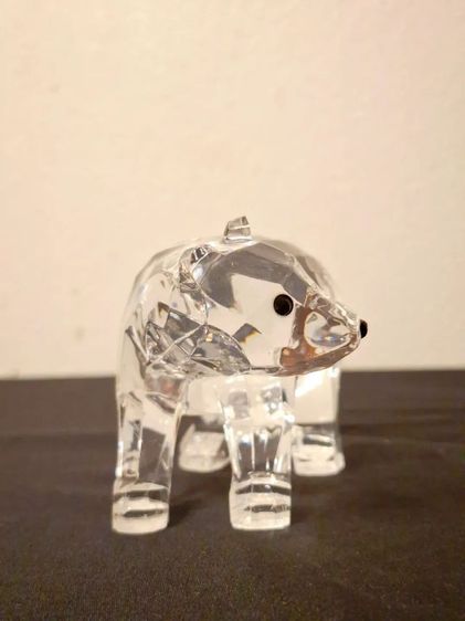 ฟิกเกอร์หมีขั้วโลกแก้วใส ชิ้นงานดีไซน์

ร่วมสมัยที่สะท้อนความใสบริสุทธิ์และความ

สง่างามได้อย่างยอดเยี่ยมครับ รูปที่ 2