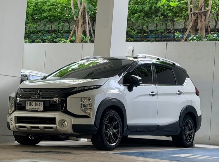 รถ Mitsubishi Xpander 1.5 Cross สี ขาว