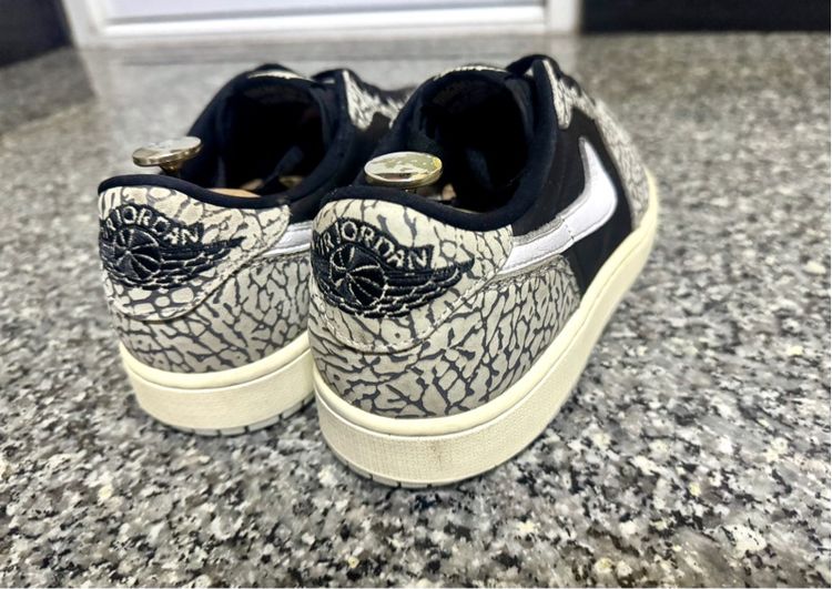Nike Air Jordan 1 Retro Low OG "Black Cement" เบอร์44.5 รูปที่ 5
