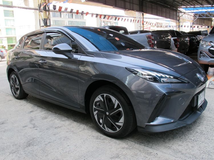 MG MG4 2023 Electric Sedan ไฟฟ้า ไม่ติดแก๊ส เกียร์อัตโนมัติ เทา รูปที่ 3