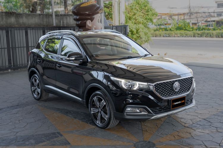 MG ZS 2019 1.5X+ Sunroof Utility-car เบนซิน เกียร์อัตโนมัติ ดำ รูปที่ 4