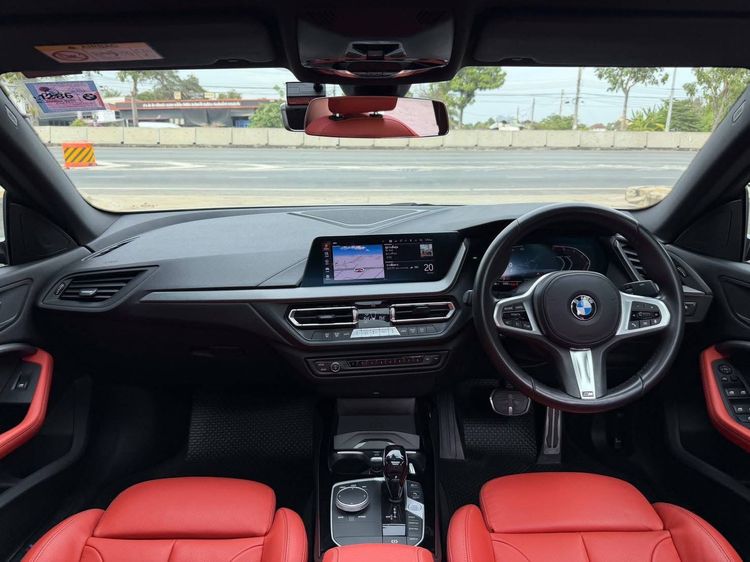 BMW Series 2 2021 220i Sedan เบนซิน ไม่ติดแก๊ส เกียร์อัตโนมัติ ขาว รูปที่ 4