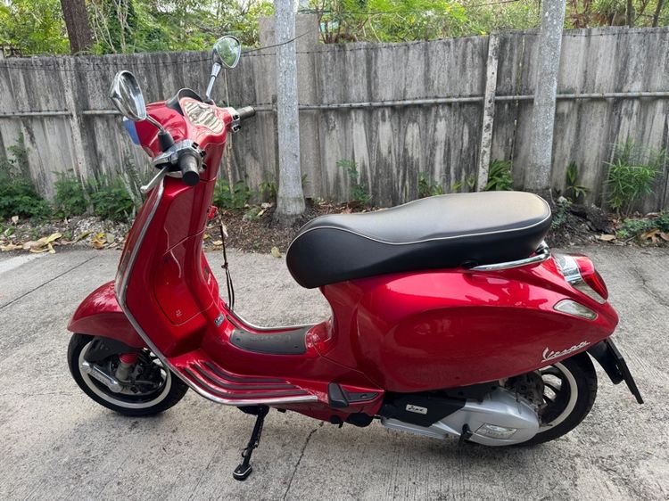 ขาย Vespa Sprint 150 i-GET RED SCARLATTO 2021 รถมือเดียว ไมล์ 16,xxx เท่านั้น เล่มครบ แถมป้ายจอง รูปที่ 2