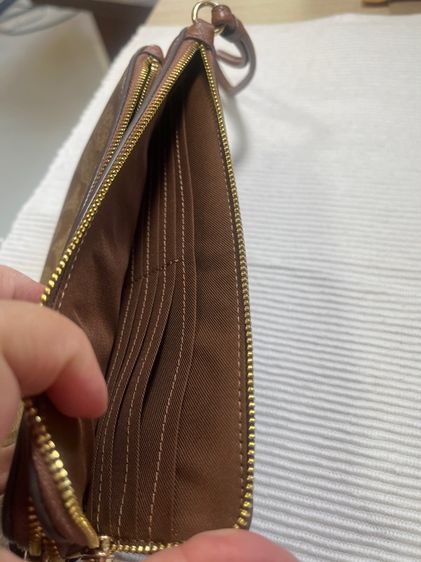 กระเป๋าคล้องมือ COACH รูปที่ 6