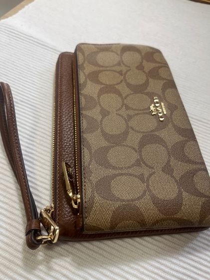 กระเป๋าคล้องมือ COACH รูปที่ 3