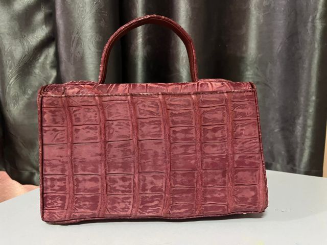 ขายรุ่นกล่อง หนังจระเข้นูบัค  ขนาด 8 นิ้ว ราคา 2850 รูปที่ 2