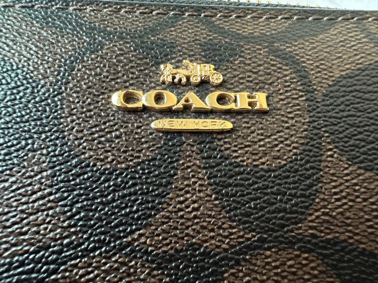 กระเป๋าสตางค์ Coach รุ่น Long Zip Around Wallet รูปที่ 5