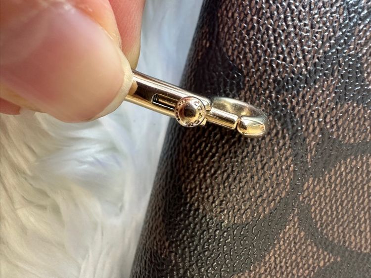 กระเป๋าสตางค์ Coach รุ่น Long Zip Around Wallet รูปที่ 9