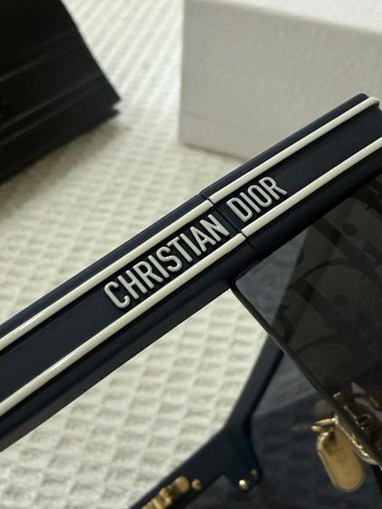 แว่นตากันแดด รูปที่ 11