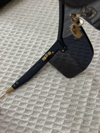 แว่นตากันแดด รูปที่ 10