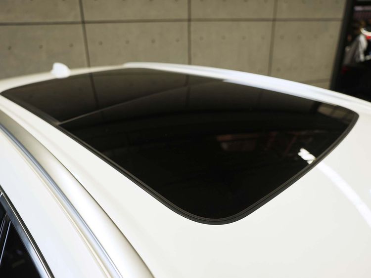 Volvo XC60 2022 2.0 RechargeT8 Inscription AWD Utility-car ปลั๊กอินไฮบริด (PHEV) ไม่ติดแก๊ส เกียร์อัตโนมัติ ขาว รูปที่ 3