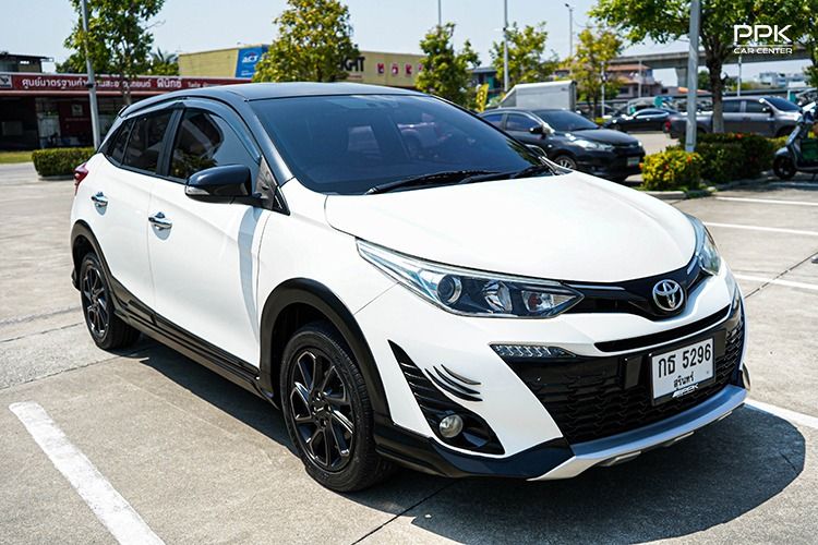 Toyota Yaris 2020 1.2 High Cross Sedan เบนซิน ไม่ติดแก๊ส เกียร์อัตโนมัติ ขาว รูปที่ 3
