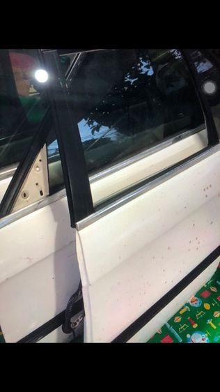 ขายอะไหล่มือสอง BMW e30