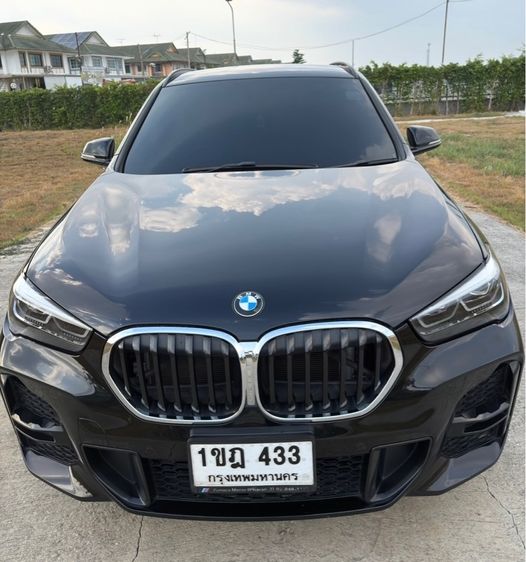รถ BMW X1 2.0 sDrive20d M Sport สี ดำ