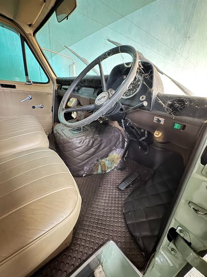 Ford รุ่นอื่นๆ 1976 รุ่นย่อยอื่นๆ Van ดีเซล ไม่ติดแก๊ส เกียร์ธรรมดา เขียว รูปที่ 3